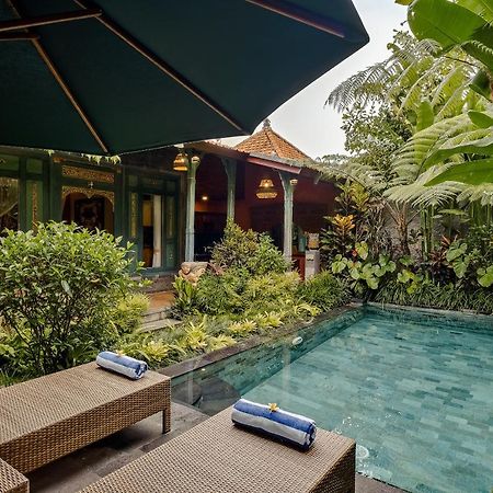 Teja Lokha Ubud Villa エクステリア 写真