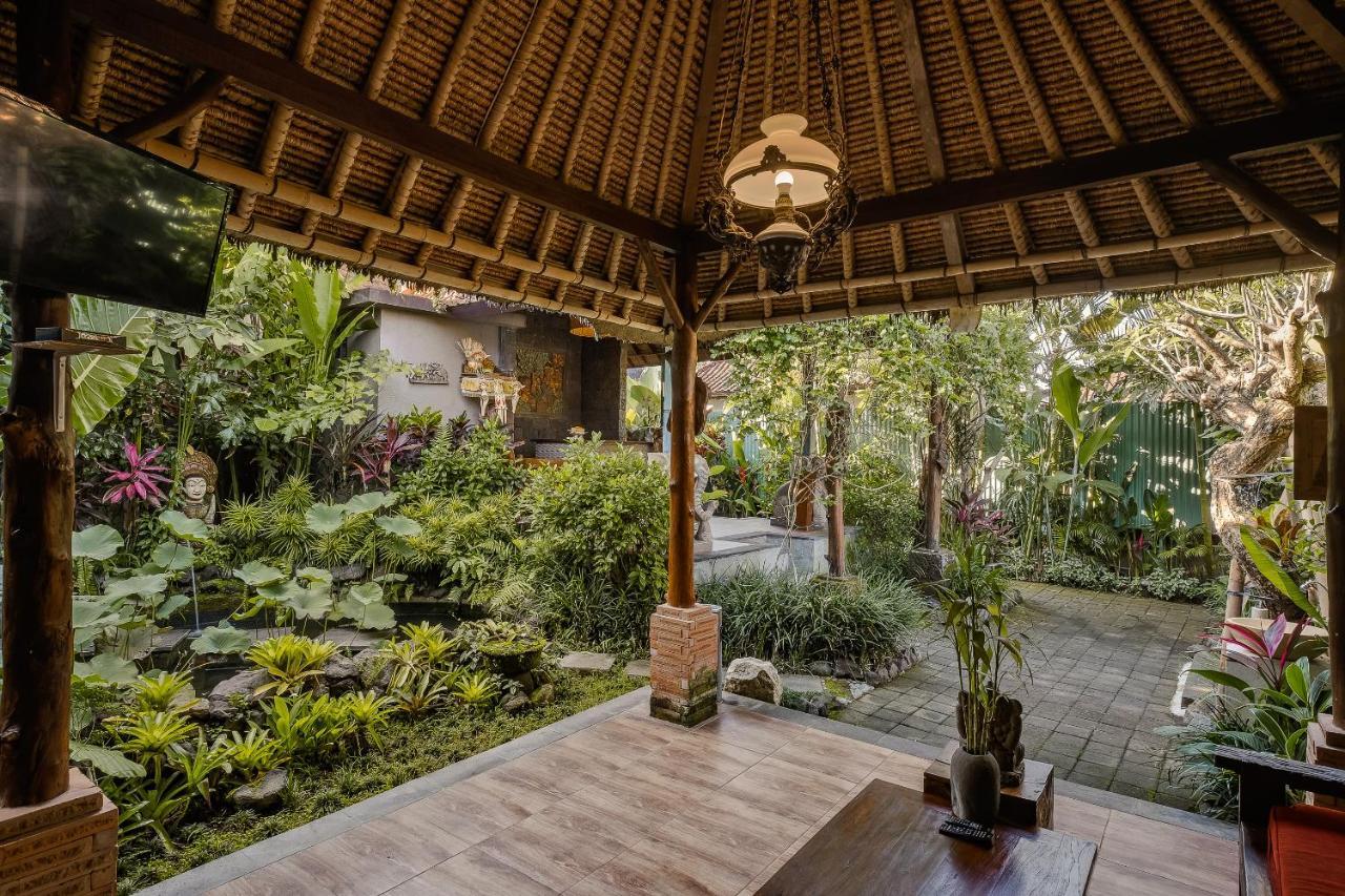 Teja Lokha Ubud Villa エクステリア 写真