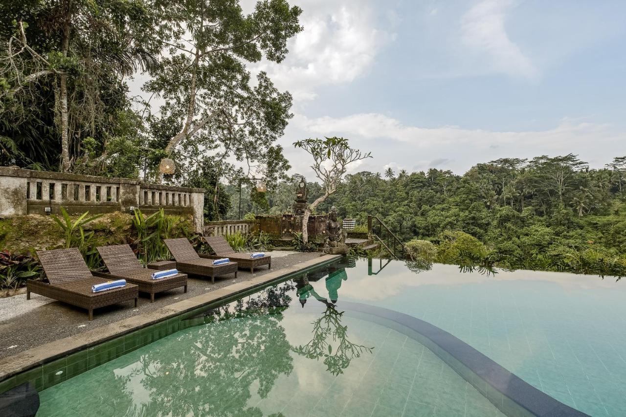 Teja Lokha Ubud Villa エクステリア 写真