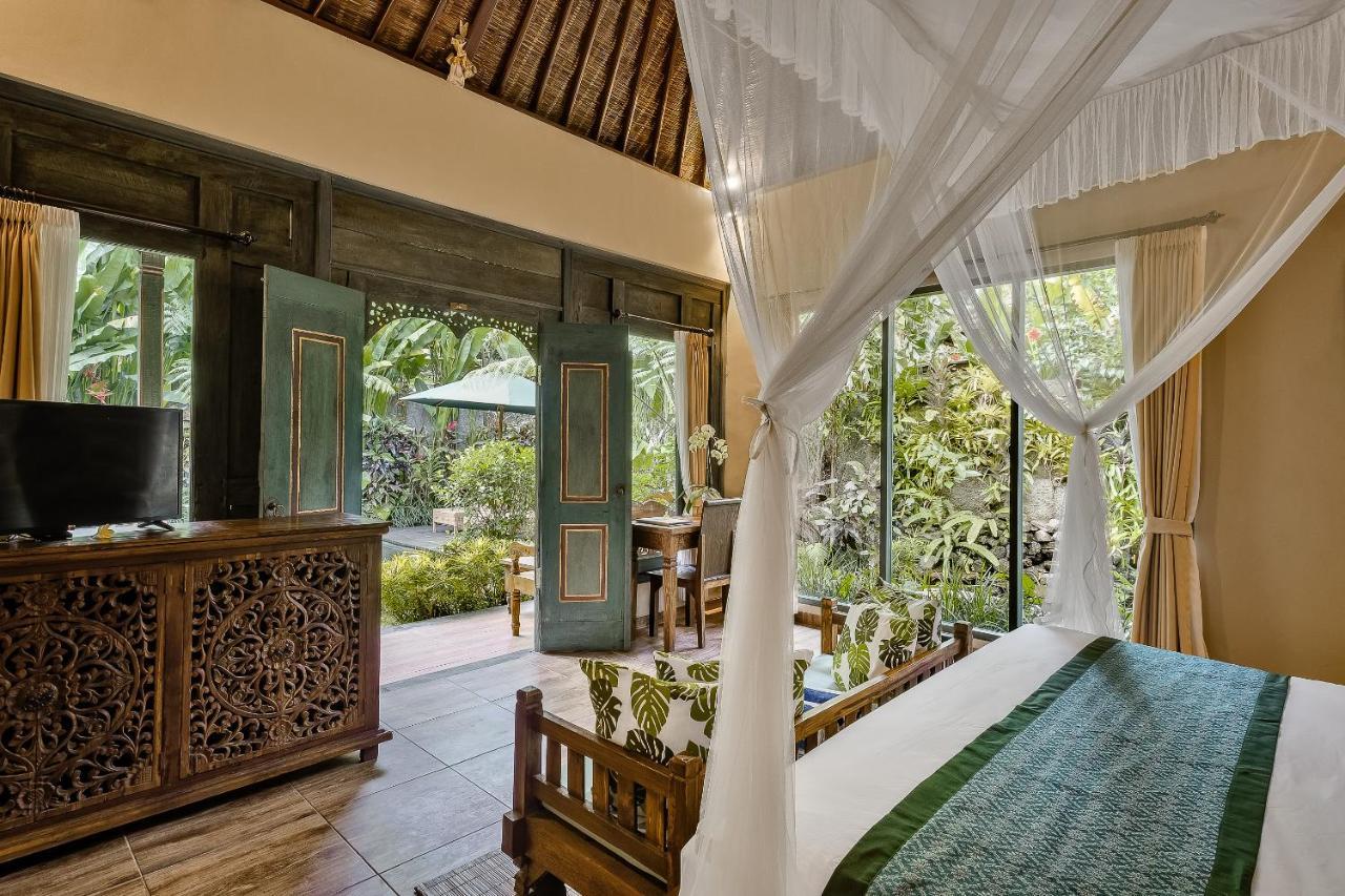 Teja Lokha Ubud Villa エクステリア 写真