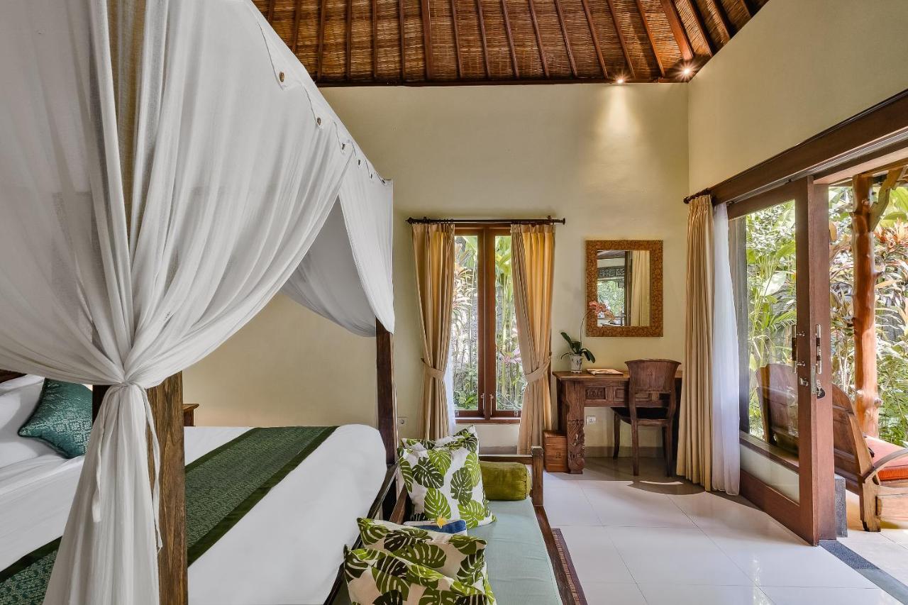 Teja Lokha Ubud Villa エクステリア 写真