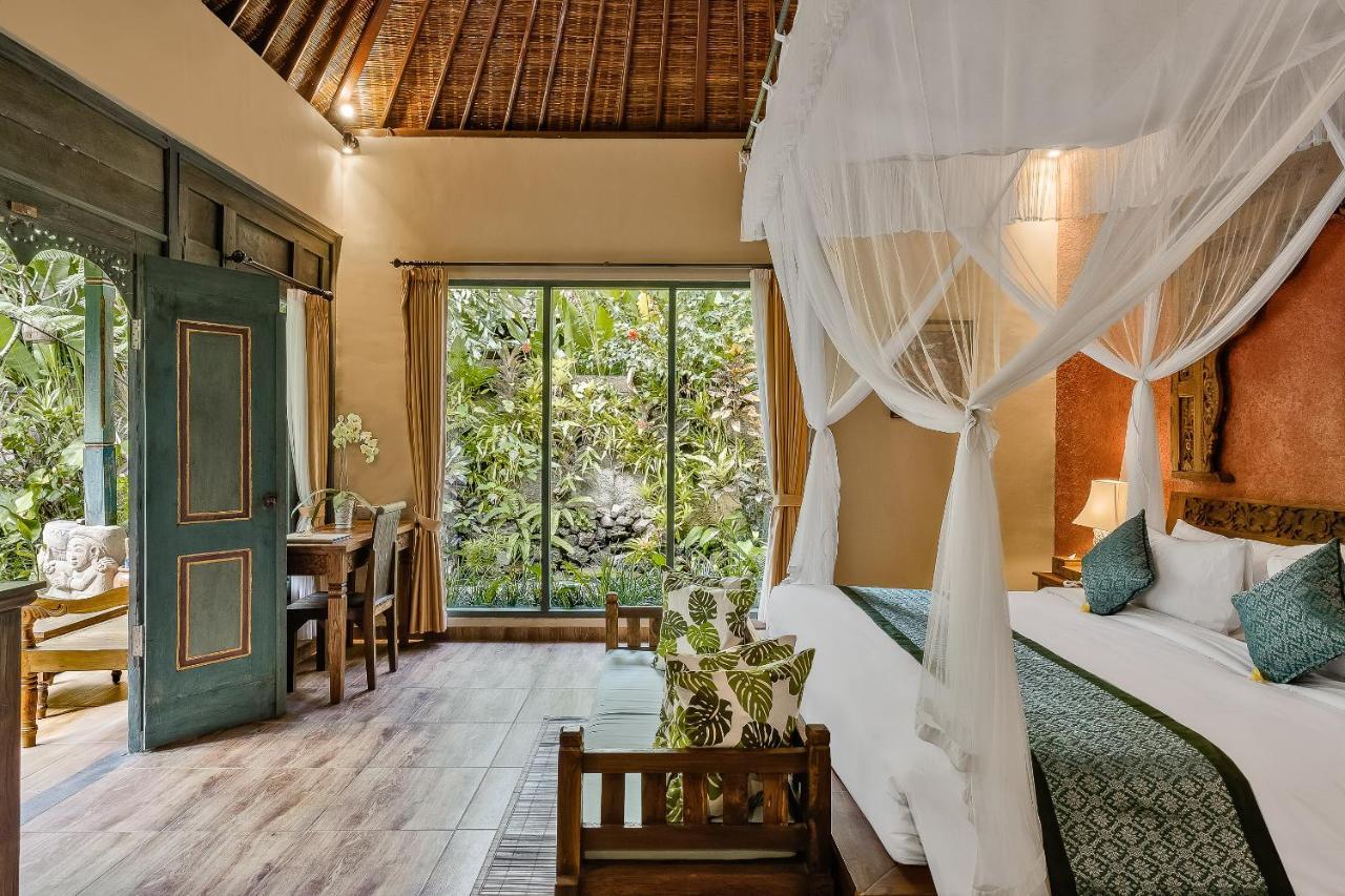 Teja Lokha Ubud Villa エクステリア 写真