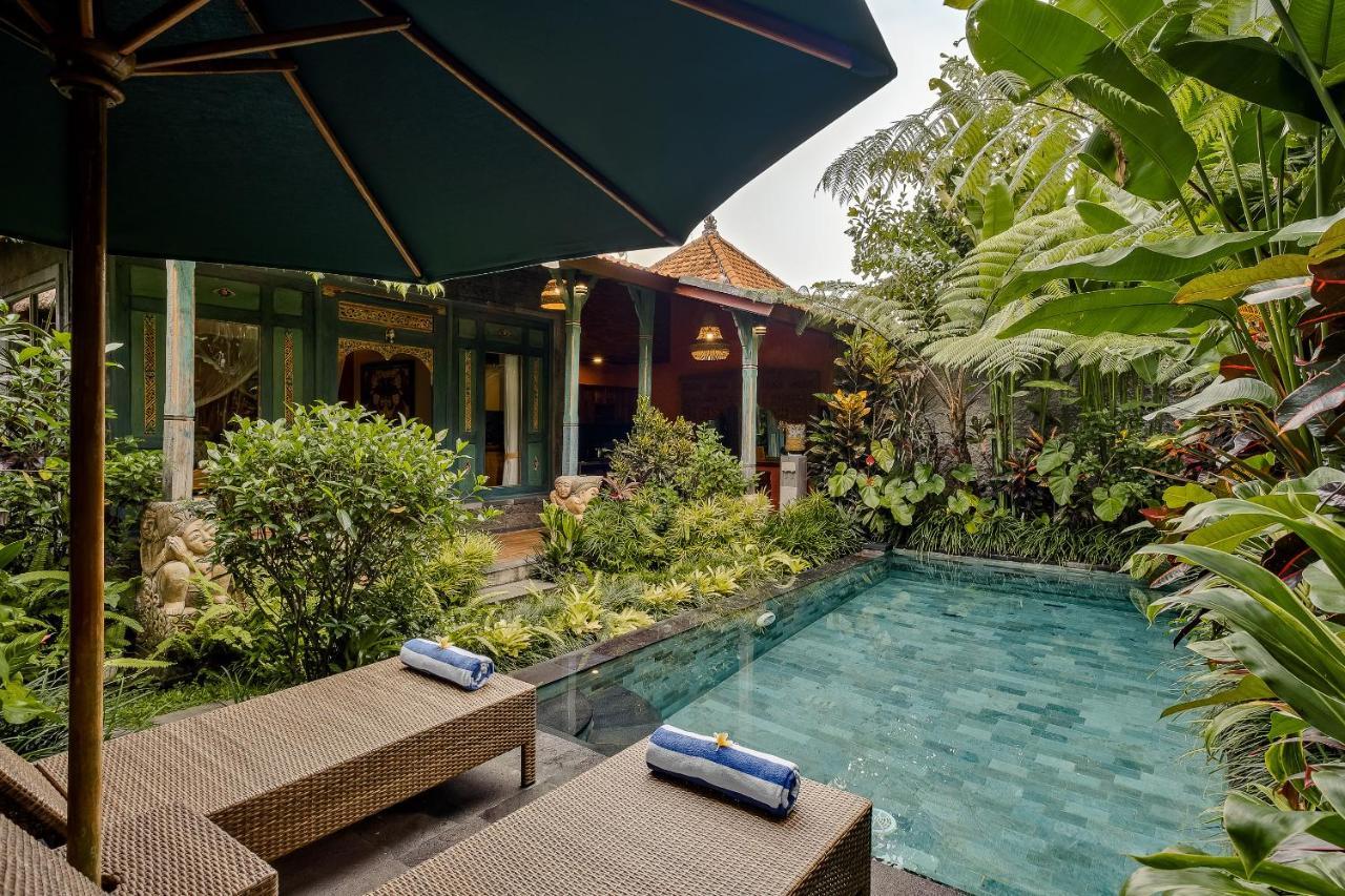 Teja Lokha Ubud Villa エクステリア 写真