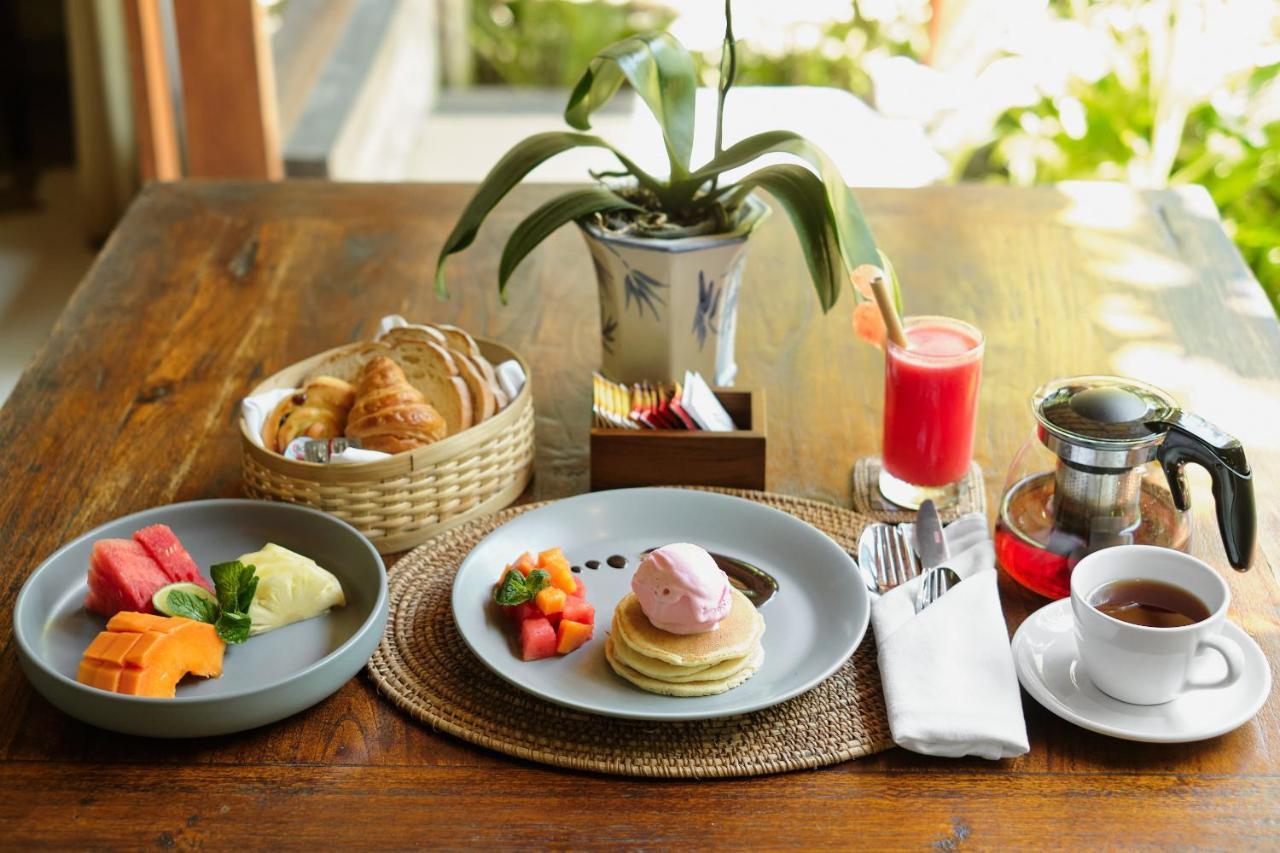 Teja Lokha Ubud Villa エクステリア 写真