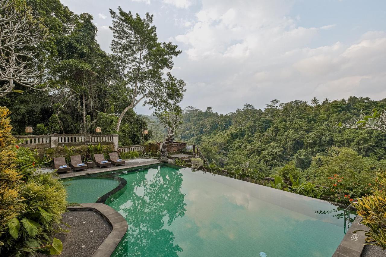 Teja Lokha Ubud Villa エクステリア 写真