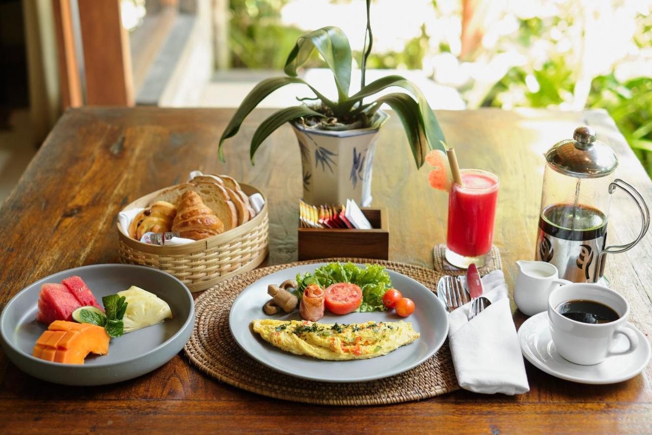 Teja Lokha Ubud Villa エクステリア 写真