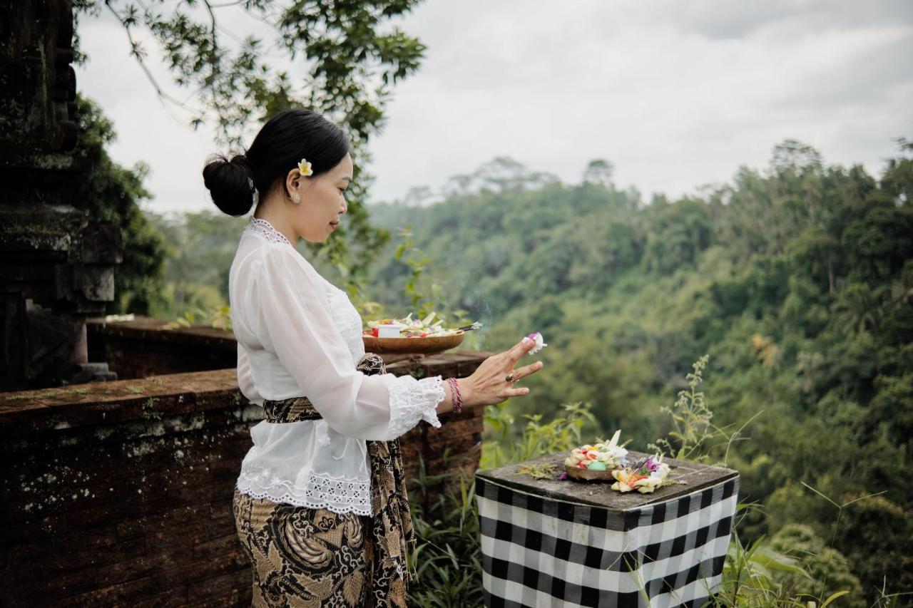 Teja Lokha Ubud Villa エクステリア 写真