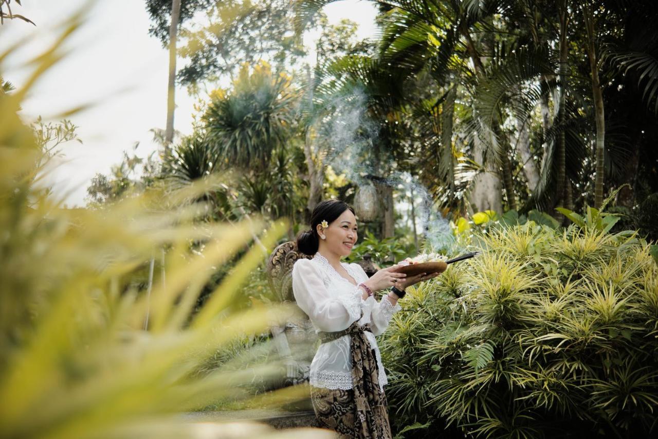 Teja Lokha Ubud Villa エクステリア 写真