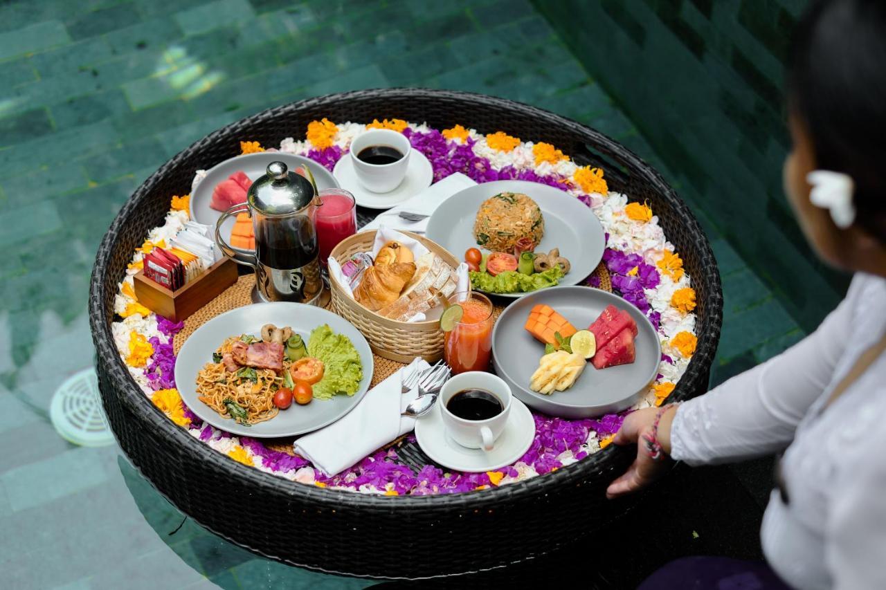 Teja Lokha Ubud Villa エクステリア 写真