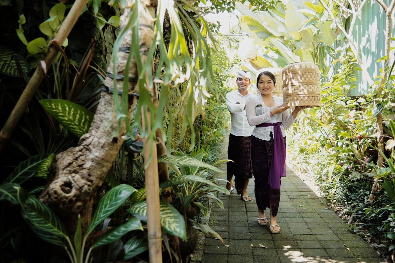 Teja Lokha Ubud Villa エクステリア 写真