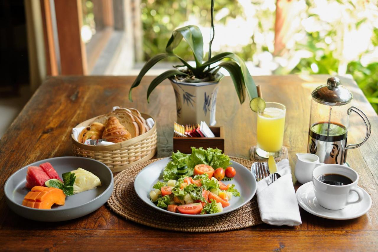 Teja Lokha Ubud Villa エクステリア 写真