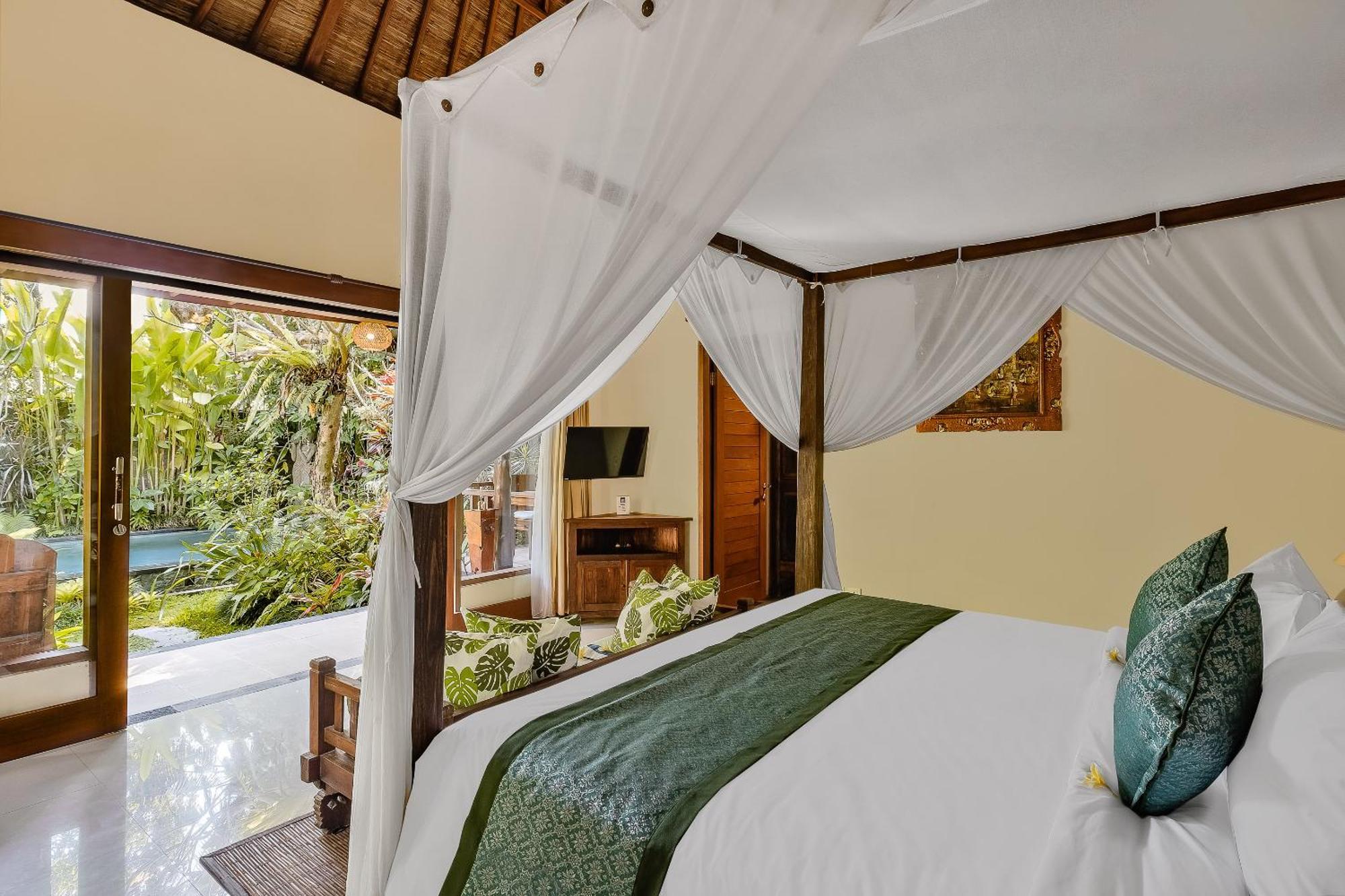 Teja Lokha Ubud Villa エクステリア 写真